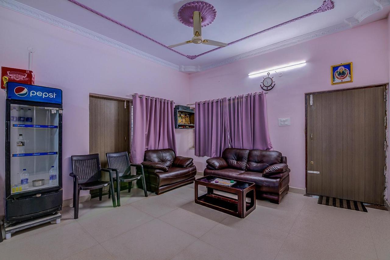 Oyo 8929 Stay Siddhartha Residency Jalaripeta Екстер'єр фото